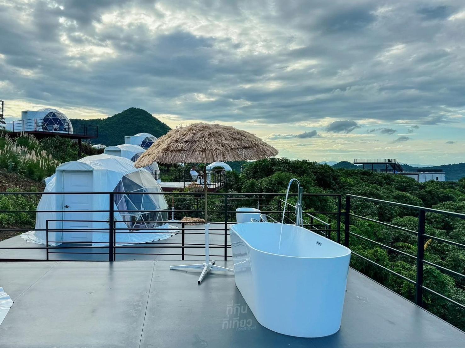 สกายเบย์ เชียงคาน Hotel Pha Baen Bagian luar foto